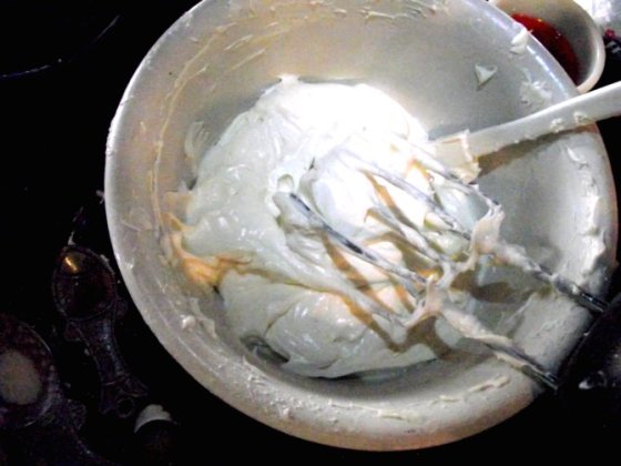 Fully blended cream cheese buttercream frosting