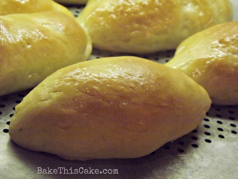 Butter Brushed Finished #Bread Rolls on Pizza Pan Bake This Cake
